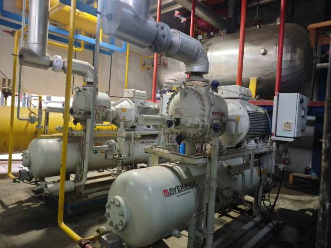 Thermojinn schließt SPS-Anpassung vor Ort ab (6)